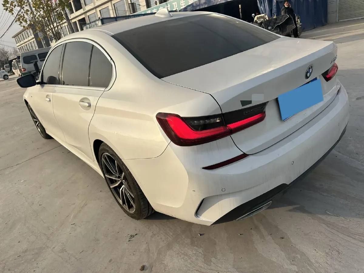 2022 BMW 3 Series 2.0T 156HP L4 8AT,autocango,china used car exporter,china ev exporter,chinese used car exporter,chinese used ev exporter