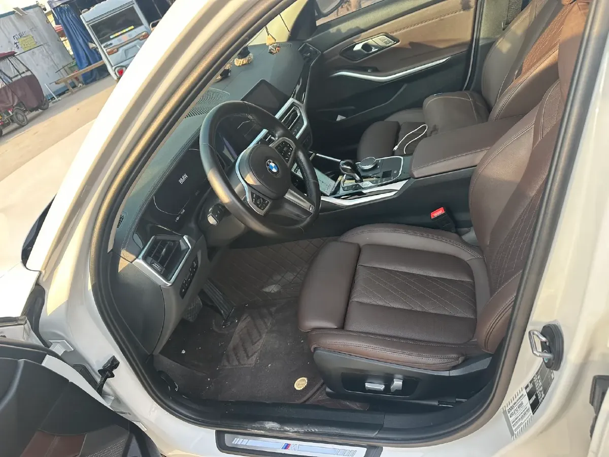 2022 BMW 3 Series 2.0T 156HP L4 8AT,autocango,china used car exporter,china ev exporter,chinese used car exporter,chinese used ev exporter