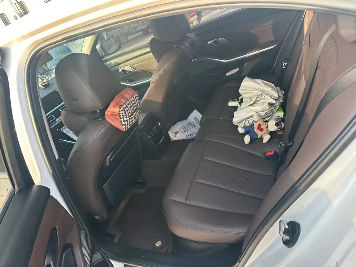 2022 BMW 3 Series 2.0T 156HP L4 8AT,autocango,china used car exporter,china ev exporter,chinese used car exporter,chinese used ev exporter