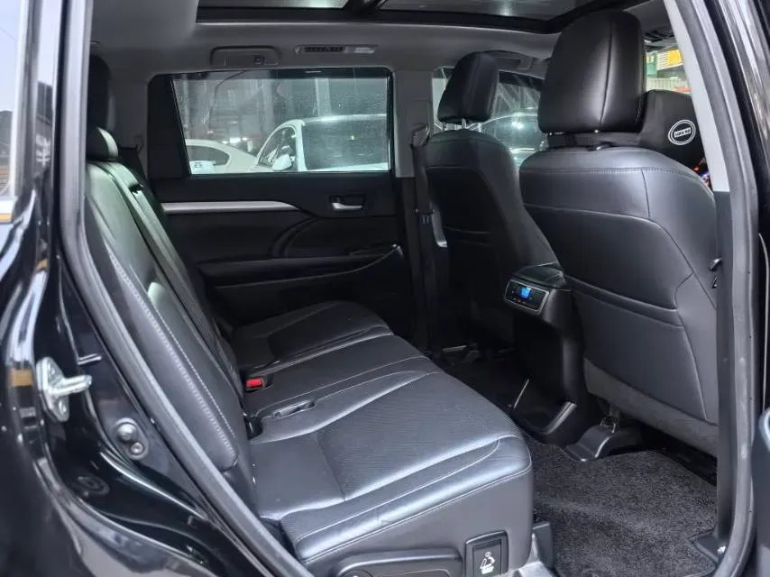 2017 Toyota Highlander 2.0T 220HP L4 6AT,autocango,china used car exporter,china ev exporter,chinese used car exporter,chinese used ev exporter