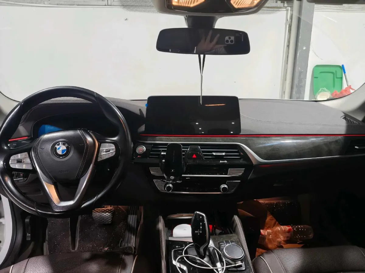 2021 BMW 5 Series 2.0T 184HP L4 8AT,autocango,china used car exporter,china ev exporter,chinese used car exporter,chinese used ev exporter