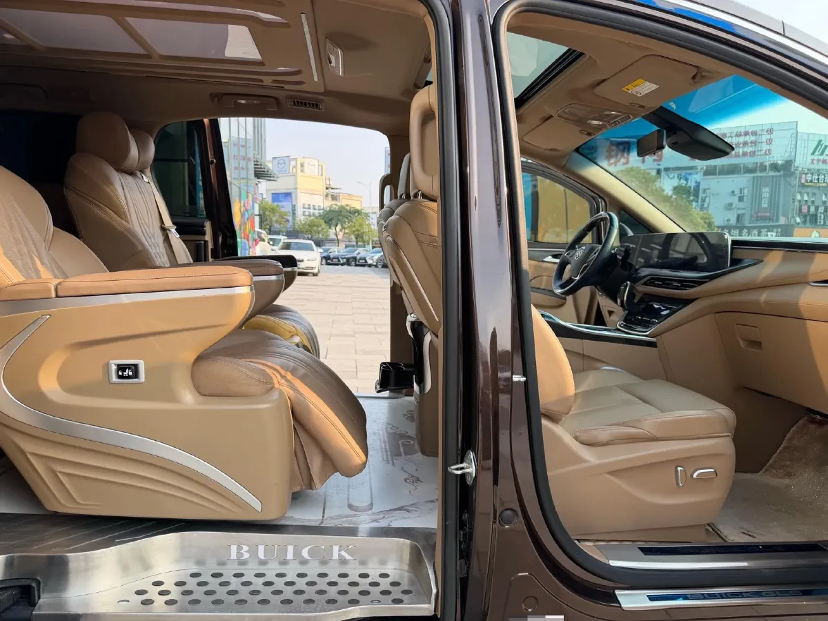 2022 Buick GL8 2.0T 237HP L4 9AT,autocango,china used car exporter,china ev exporter,chinese used car exporter,chinese used ev exporter