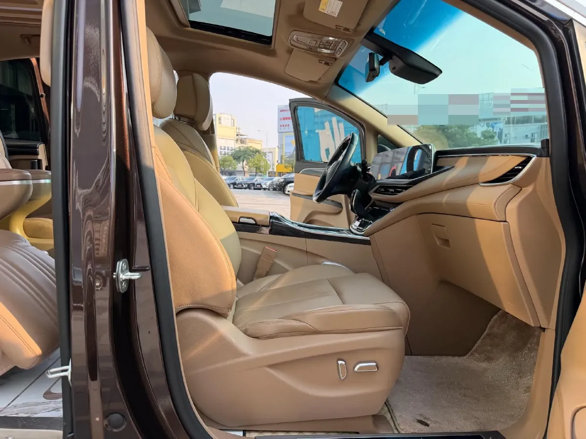 2022 Buick GL8 2.0T 237HP L4 9AT,autocango,china used car exporter,china ev exporter,chinese used car exporter,chinese used ev exporter