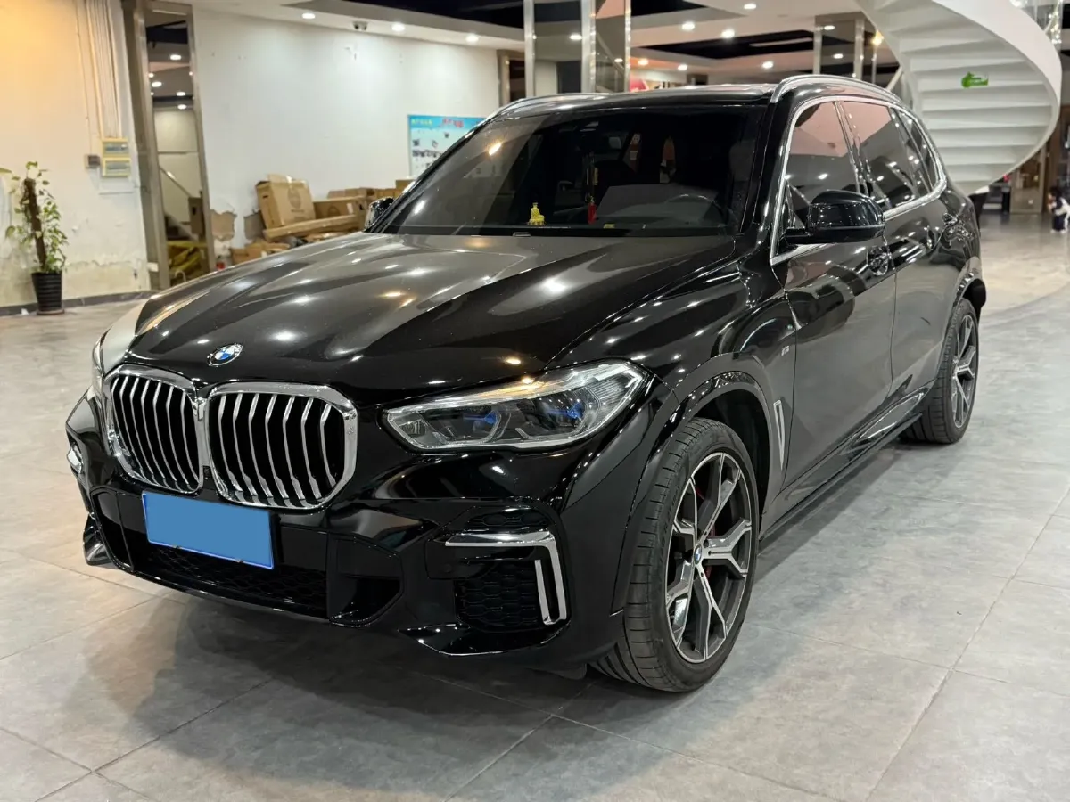 2022 BMW X5 3.0T 333HP L6 8AT,autocango,china used car exporter,china ev exporter,chinese used car exporter,chinese used ev exporter