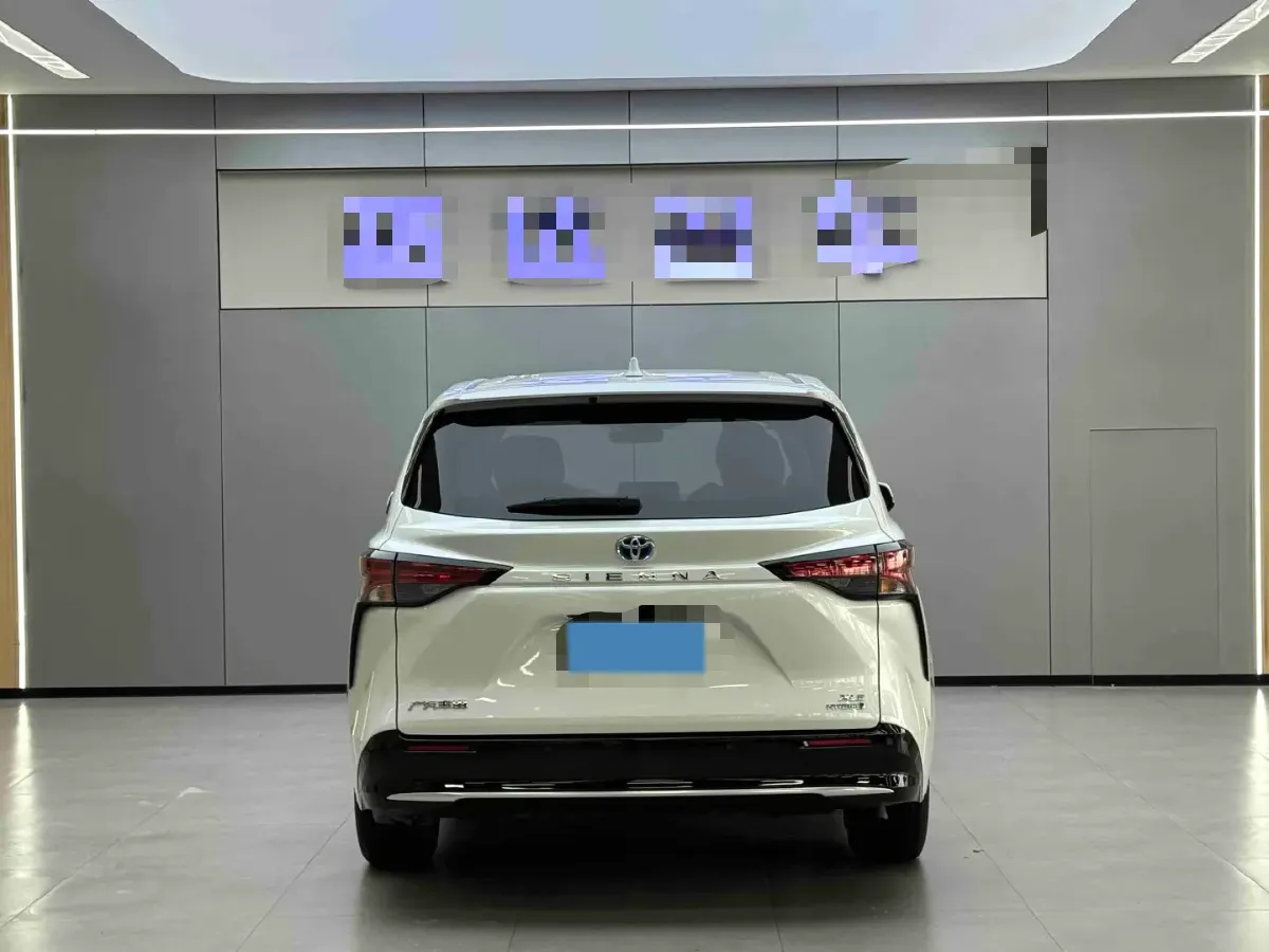 2023 Toyota Sienna 2.5L 189HP L4 E-CVT Hybrid,autocango,china used car exporter,china ev exporter,chinese used car exporter,chinese used ev exporter