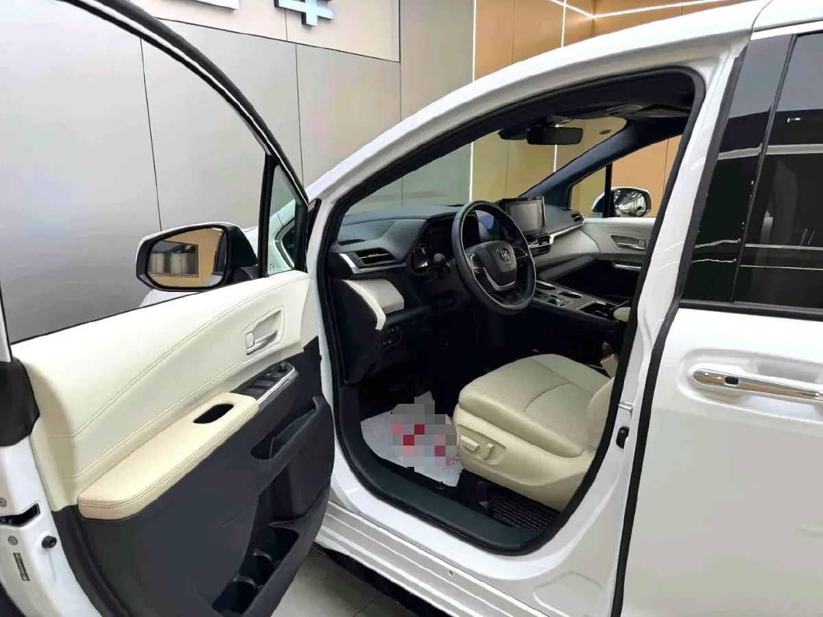 2023 Toyota Sienna 2.5L 189HP L4 E-CVT Hybrid,autocango,china used car exporter,china ev exporter,chinese used car exporter,chinese used ev exporter