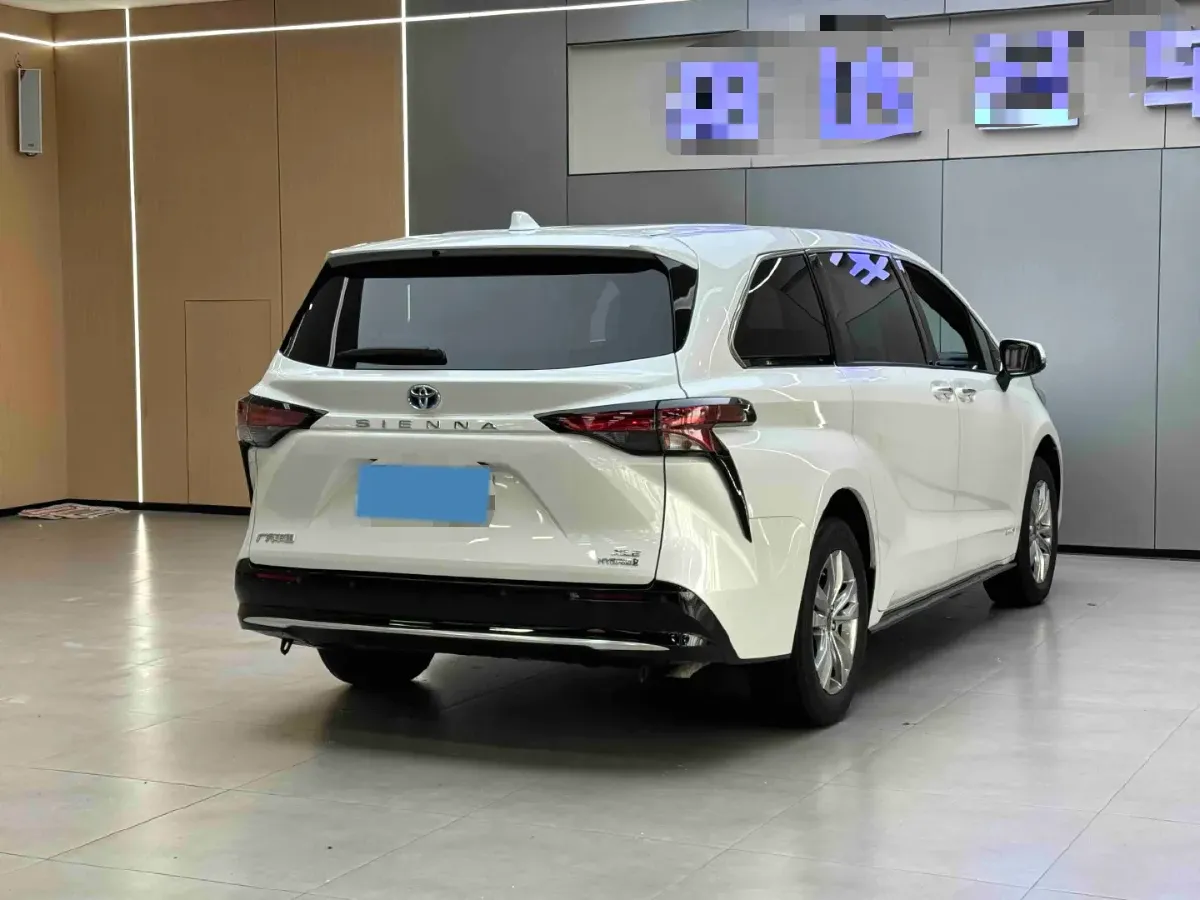 2023 Toyota Sienna 2.5L 189HP L4 E-CVT Hybrid,autocango,china used car exporter,china ev exporter,chinese used car exporter,chinese used ev exporter