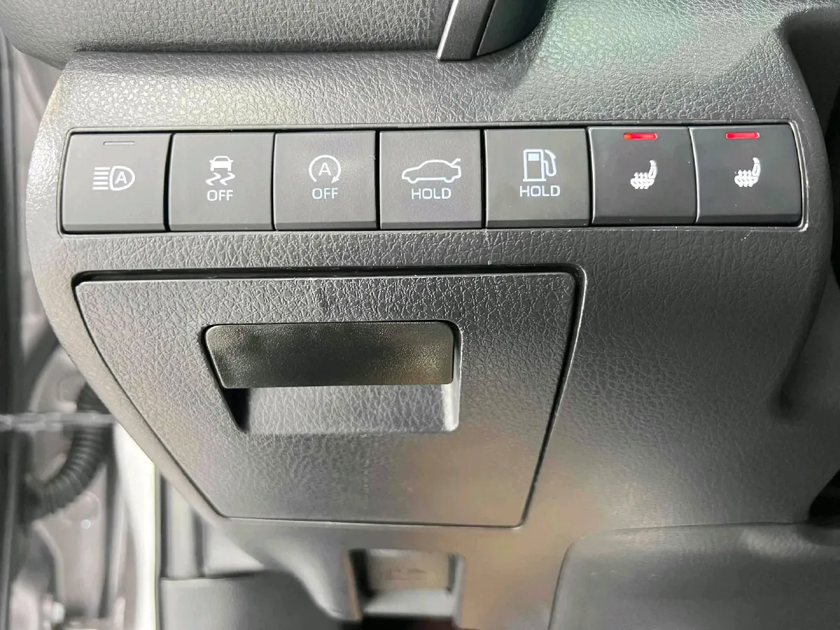 2021 Toyota Camry 2.0L 178HP L4 CVT,autocango,china used car exporter,china ev exporter,chinese used car exporter,chinese used ev exporter