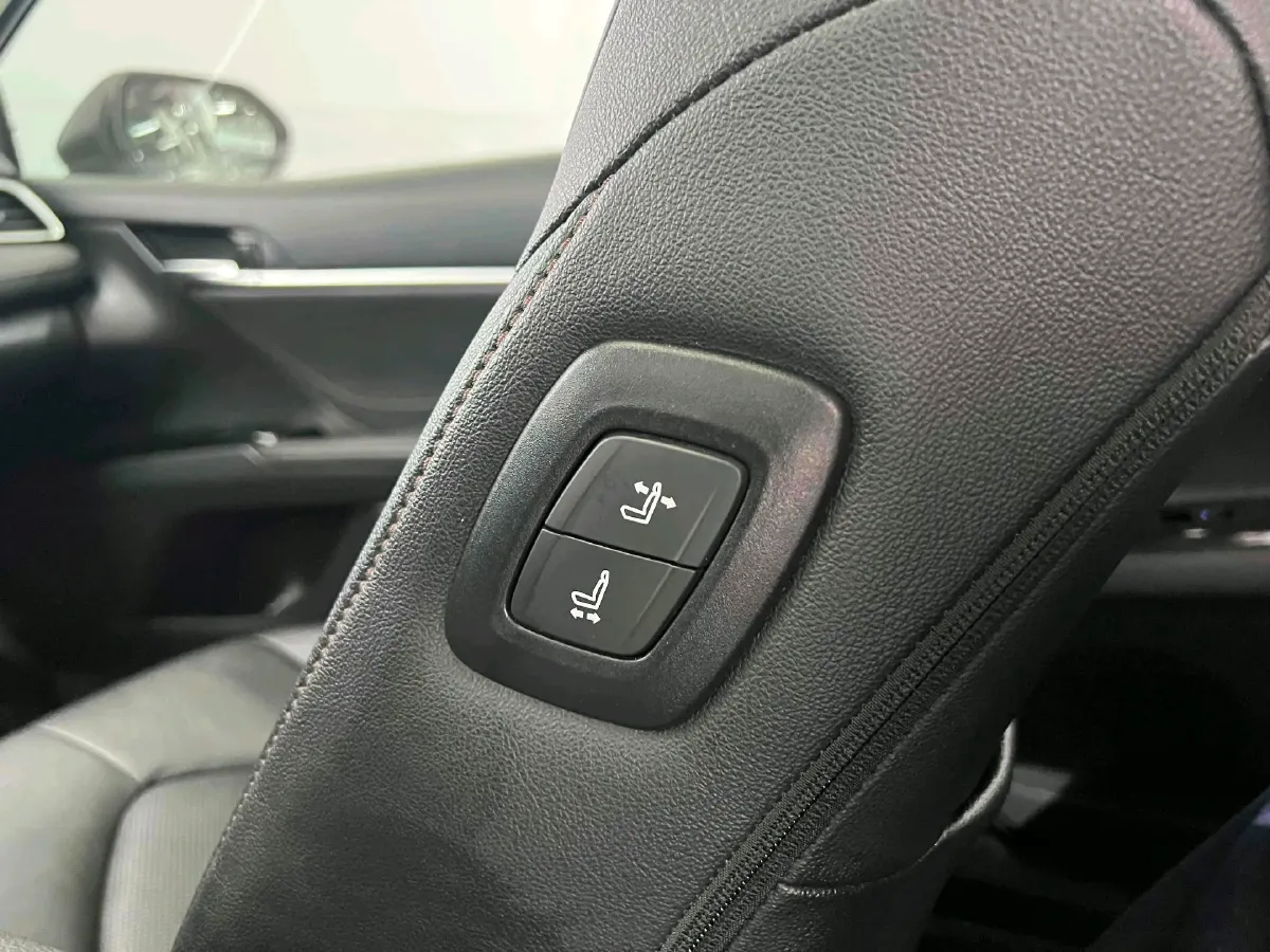 2021 Toyota Camry 2.0L 178HP L4 CVT,autocango,china used car exporter,china ev exporter,chinese used car exporter,chinese used ev exporter