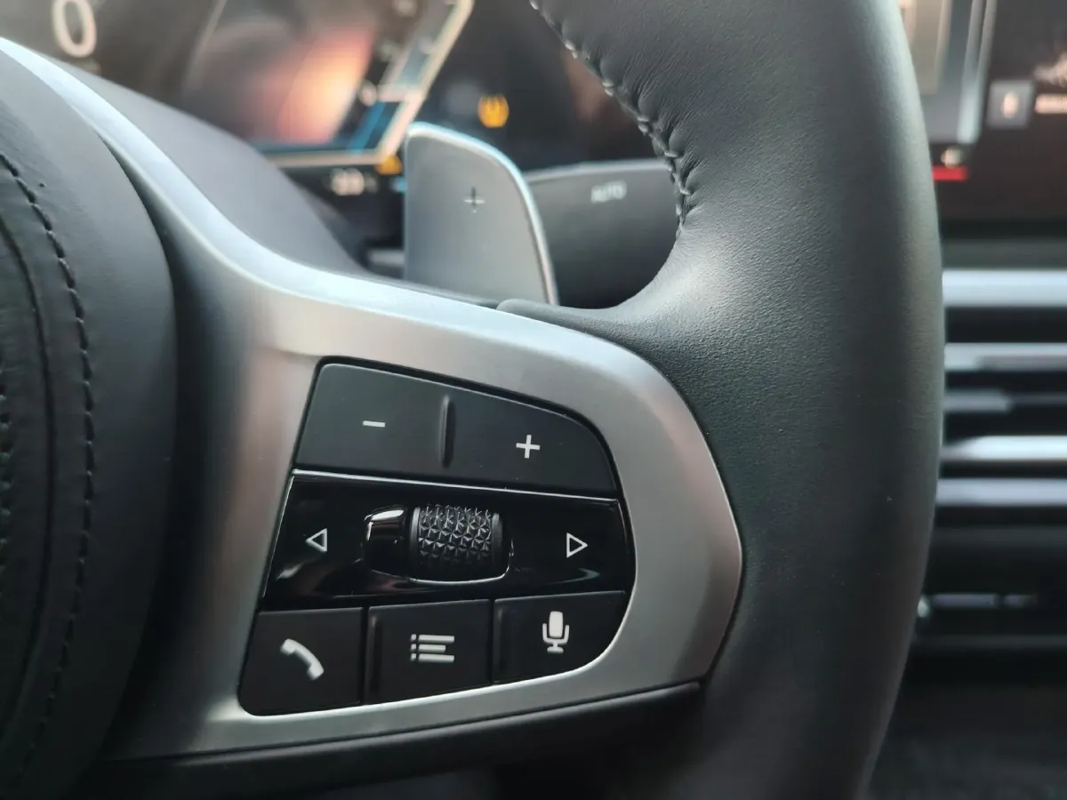 2023 BMW 3 Series 2.0T 184HP L4 8AT,autocango,china used car exporter,china ev exporter,chinese used car exporter,chinese used ev exporter