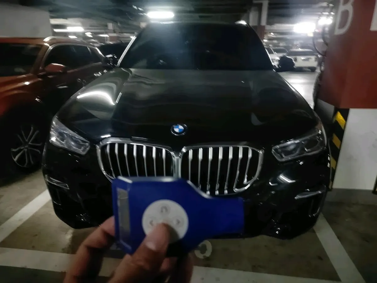 2022 BMW X5 3.0T 333HP L6 8AT,autocango,china used car exporter,china ev exporter,chinese used car exporter,chinese used ev exporter