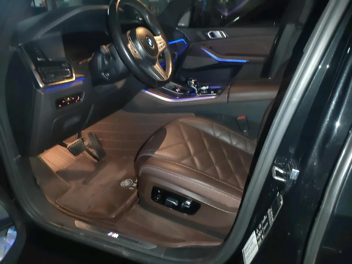 2022 BMW X5 3.0T 333HP L6 8AT,autocango,china used car exporter,china ev exporter,chinese used car exporter,chinese used ev exporter