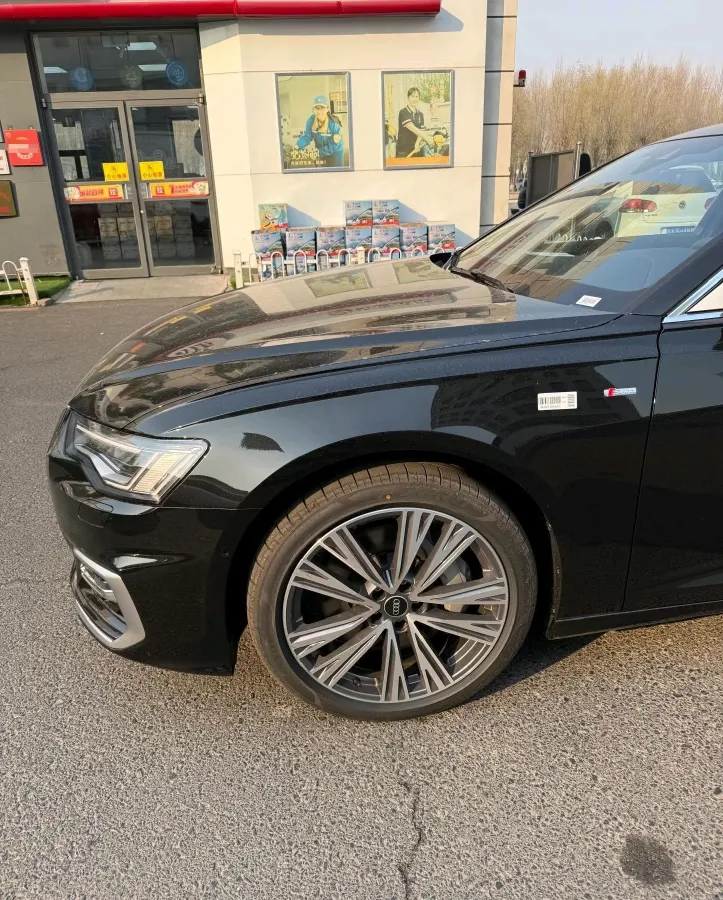 2026 Audi A6L 2.0T 245HP L4 7DCT,autocango,china used car exporter,china ev exporter,chinese used car exporter,chinese used ev exporter
