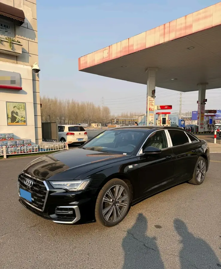 2026 Audi A6L 2.0T 245HP L4 7DCT