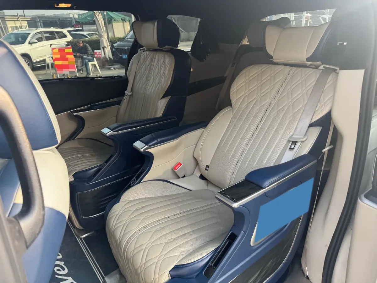 2021 Buick GL8 2.0T 237HP L4 9AT,autocango,china used car exporter,china ev exporter,chinese used car exporter,chinese used ev exporter