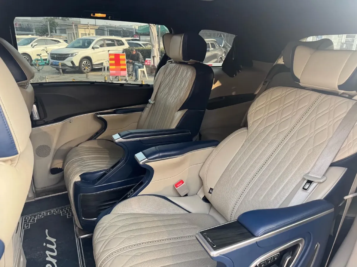 2021 Buick GL8 2.0T 237HP L4 9AT,autocango,china used car exporter,china ev exporter,chinese used car exporter,chinese used ev exporter