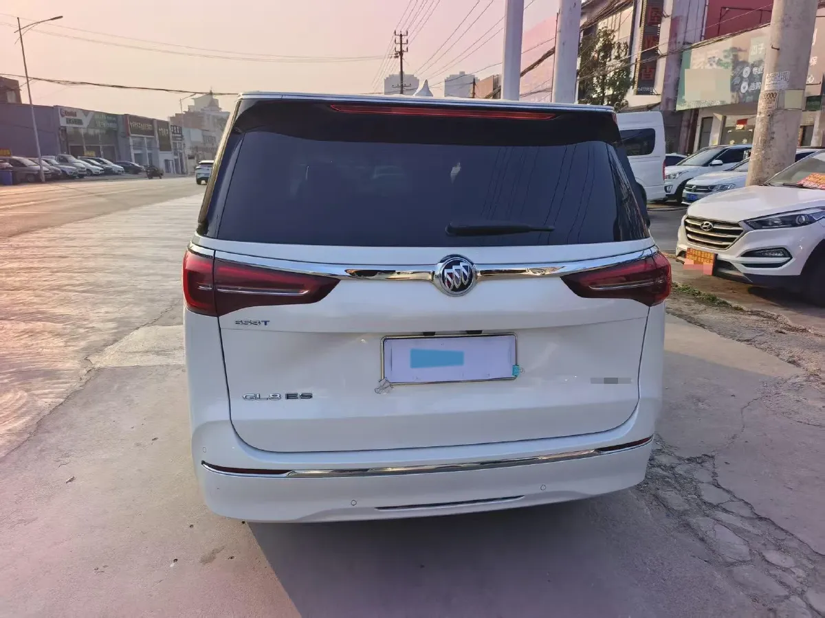 2022 Buick GL8 2.0T 237HP L4 9AT,autocango,china used car exporter,china ev exporter,chinese used car exporter,chinese used ev exporter