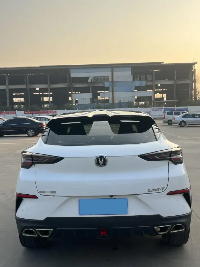 2021 ChangAn UNI-T 1.5T 180HP L4 7DCT,autocango,china used car exporter,china ev exporter,chinese used car exporter,chinese used ev exporter