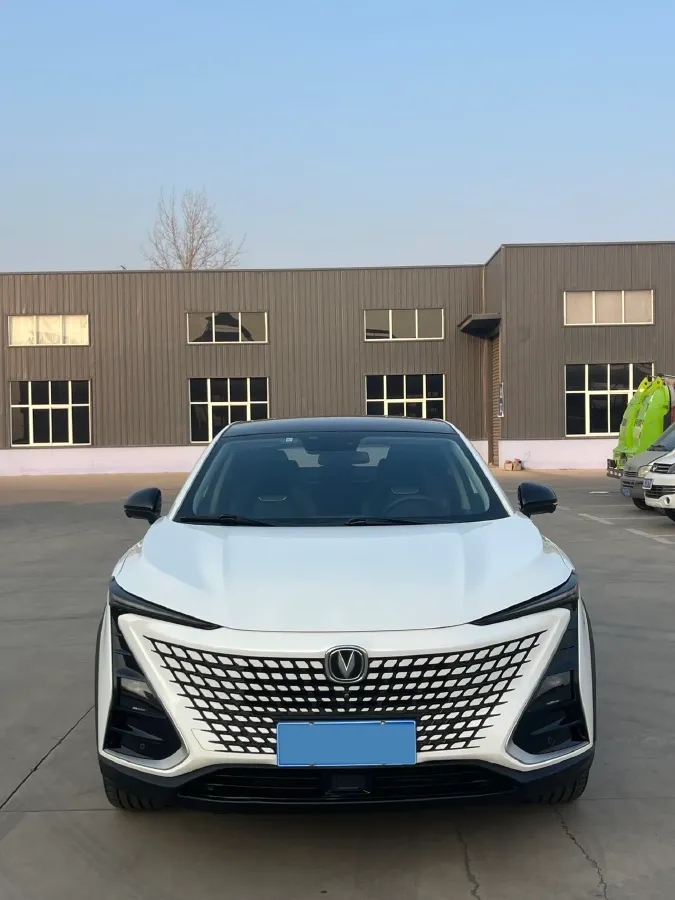 2021 ChangAn UNI-T 1.5T 180HP L4 7DCT,autocango,china used car exporter,china ev exporter,chinese used car exporter,chinese used ev exporter