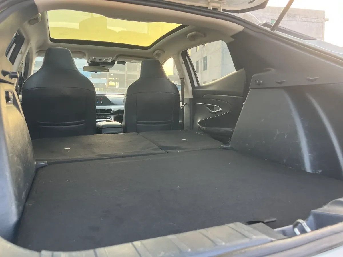 2021 ChangAn UNI-T 1.5T 180HP L4 7DCT,autocango,china used car exporter,china ev exporter,chinese used car exporter,chinese used ev exporter