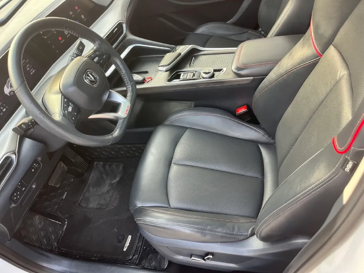 2021 ChangAn UNI-T 1.5T 180HP L4 7DCT,autocango,china used car exporter,china ev exporter,chinese used car exporter,chinese used ev exporter