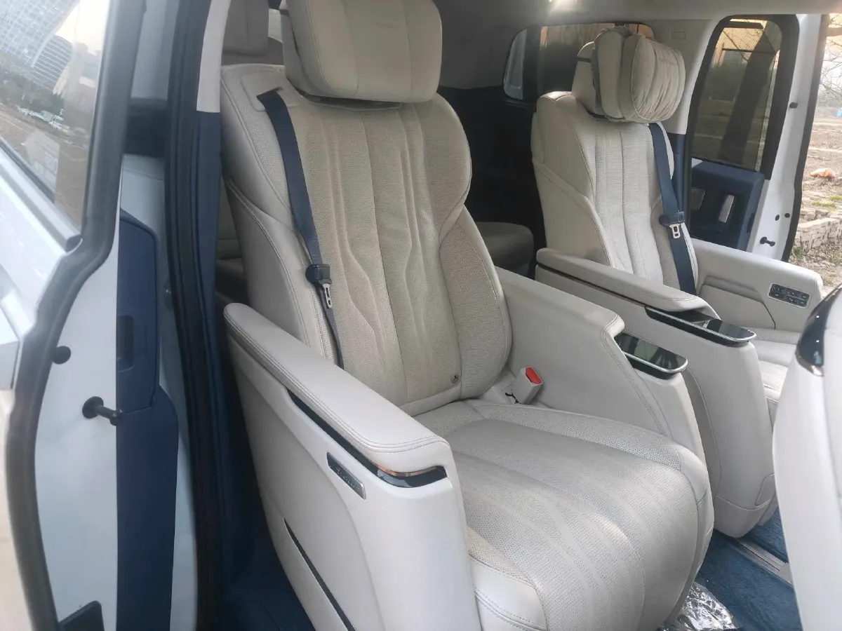 2023 Buick Century 2.0T 237HP L4 9AT,autocango,china used car exporter,china ev exporter,chinese used car exporter,chinese used ev exporter