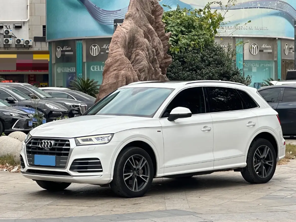2020 Audi Q5L 2.0T 252HP L4 7DCT