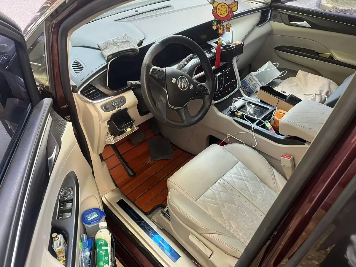 2022 Buick GL8 2.0T 237HP L4 9AT,autocango,china used car exporter,china ev exporter,chinese used car exporter,chinese used ev exporter