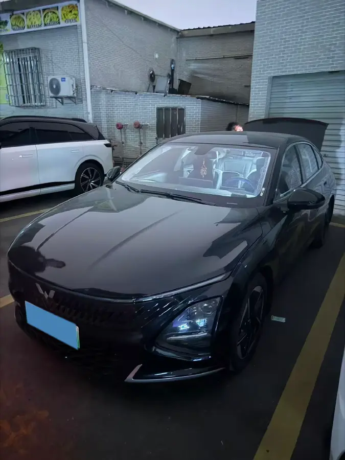 2024 WuLing XingGuang 1.5L 106HP L4 E-CVT PHEV 20.5KWH