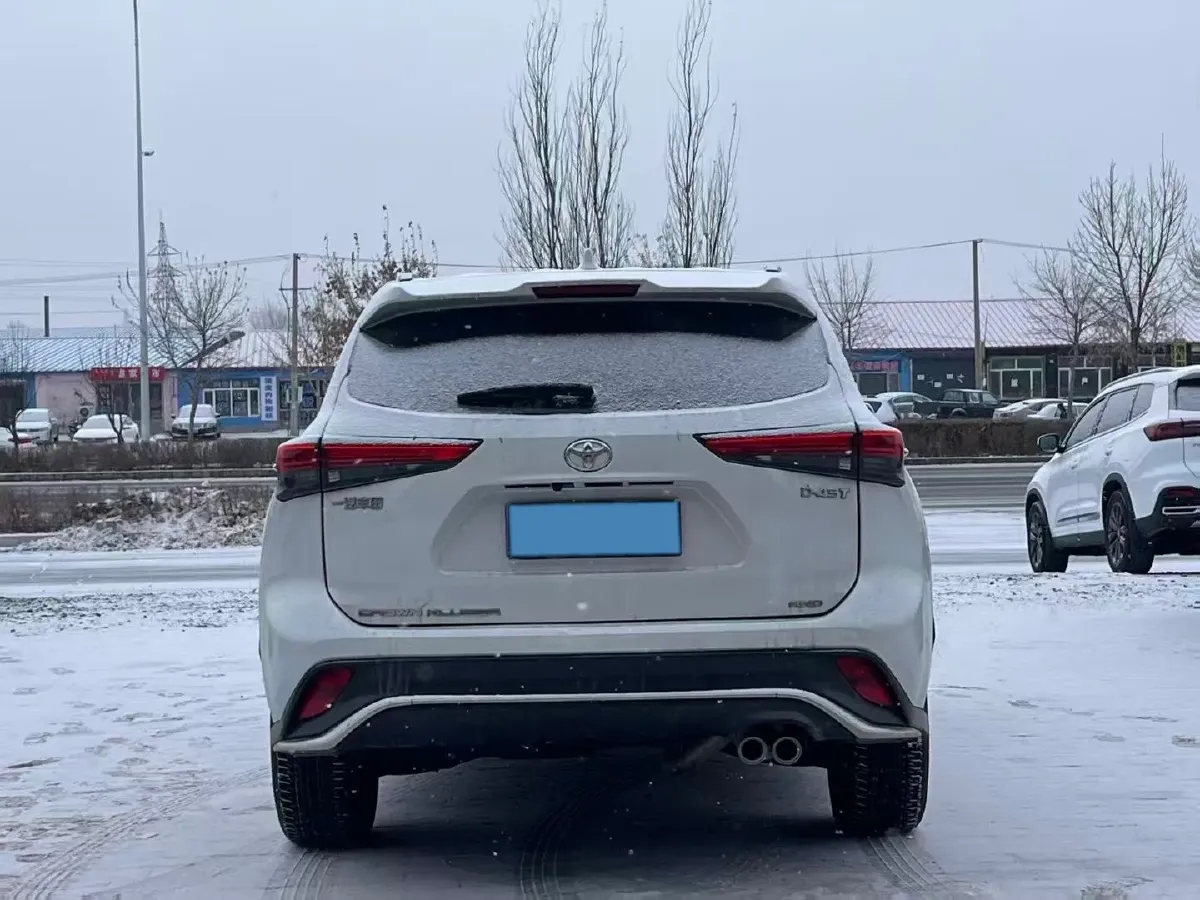 2022 Toyota Crown Kluger 2.0T 248HP L4 8AT,autocango,china used car exporter,china ev exporter,chinese used car exporter,chinese used ev exporter