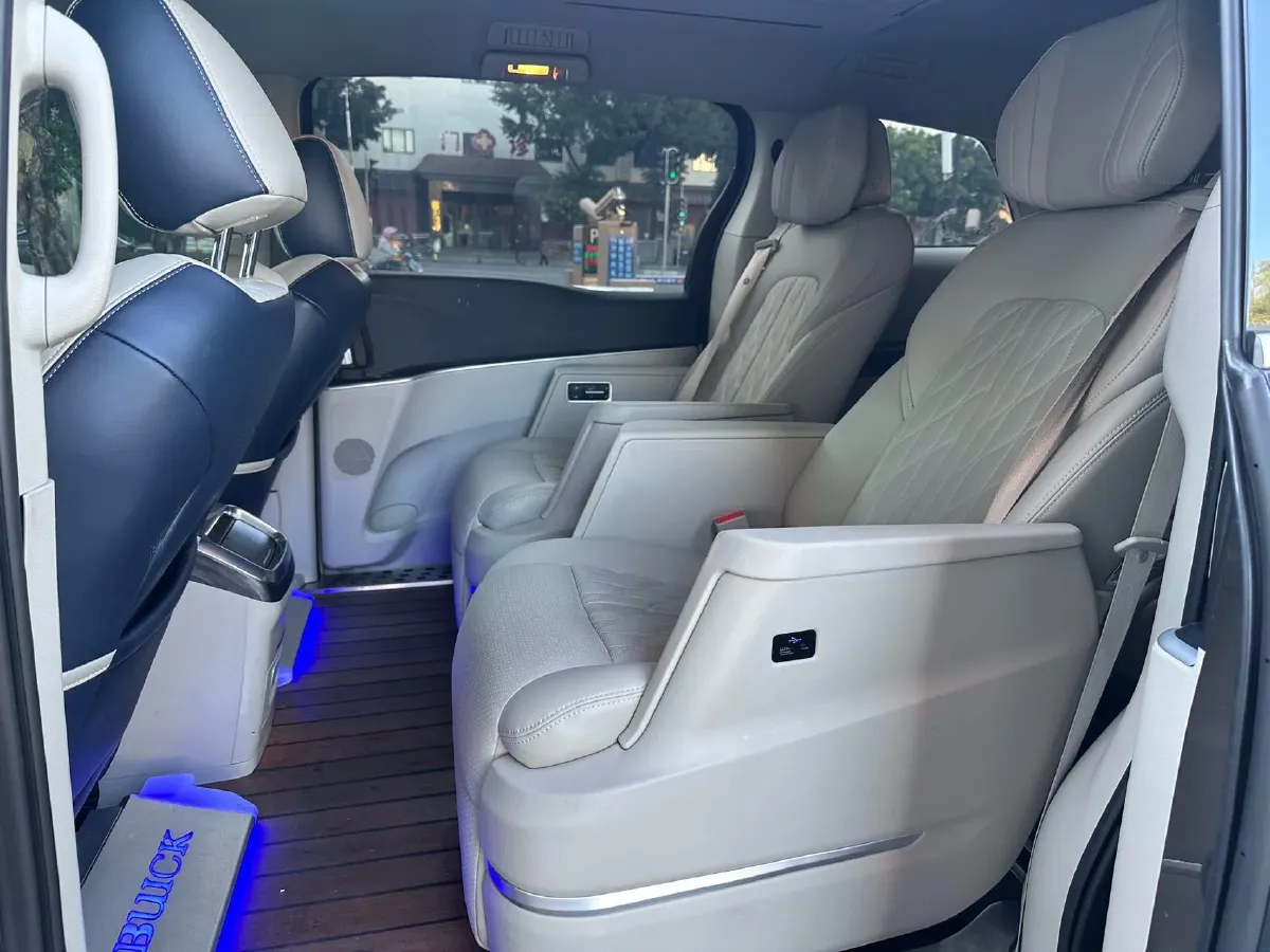 2022 Buick GL8 2.0T 237HP L4 9AT,autocango,china used car exporter,china ev exporter,chinese used car exporter,chinese used ev exporter