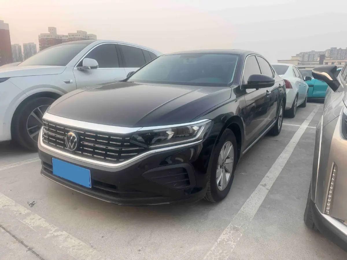2023 Volkswagen Passat 1.4T 150HP L4 7DCT