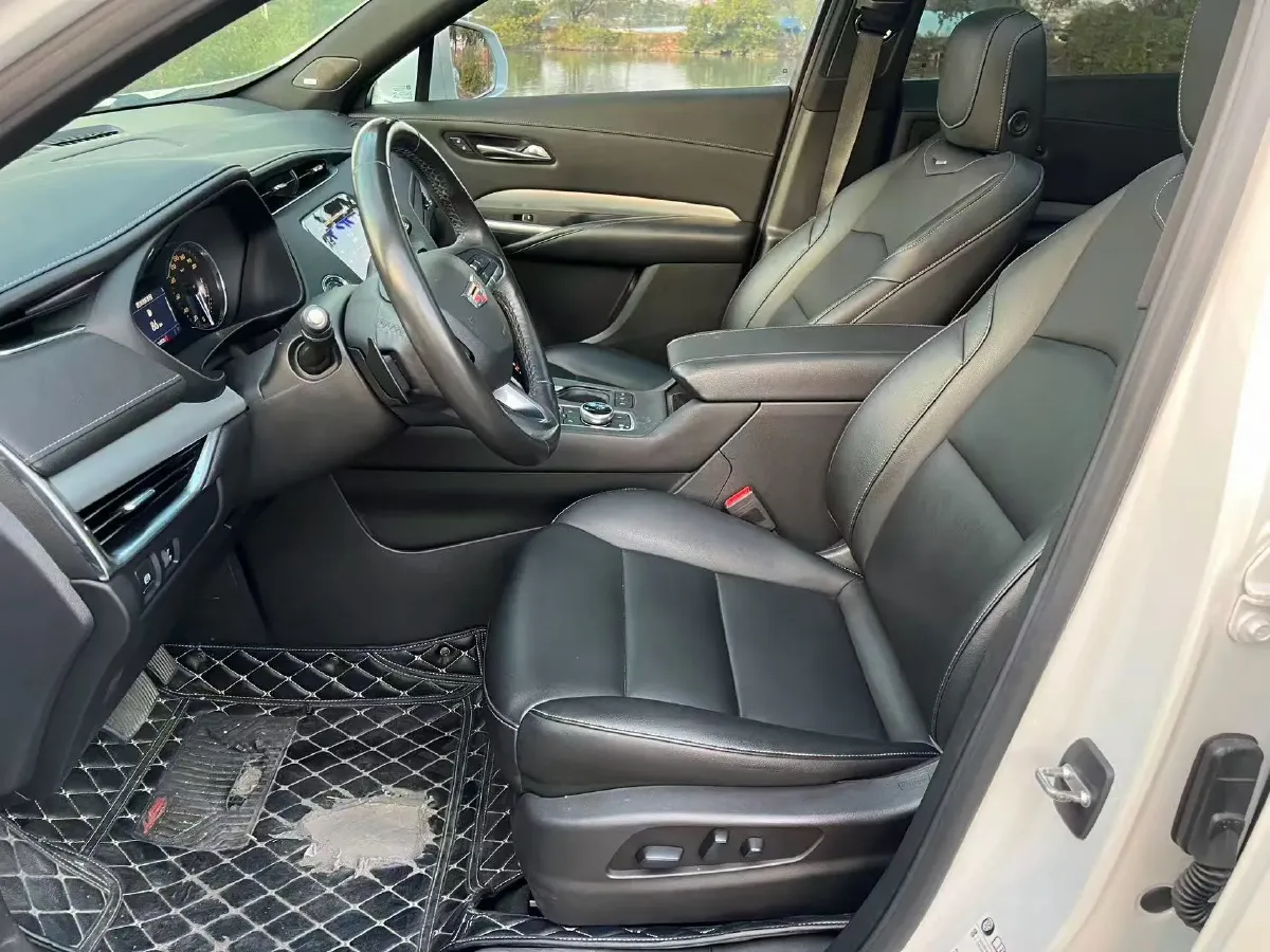 2020 Cadillac XT4 2.0T 241HP L4 9AT,autocango,china used car exporter,china ev exporter,chinese used car exporter,chinese used ev exporter