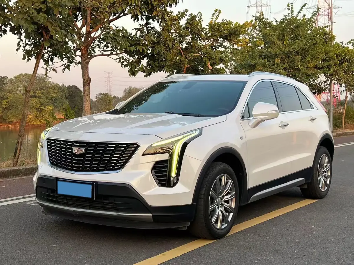 2020 Cadillac XT4 2.0T 241HP L4 9AT