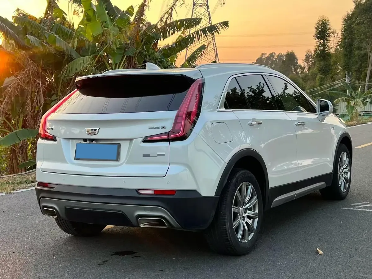 2020 Cadillac XT4 2.0T 241HP L4 9AT,autocango,china used car exporter,china ev exporter,chinese used car exporter,chinese used ev exporter