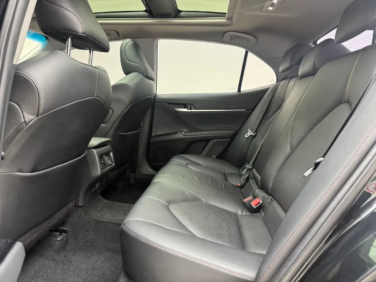 2018 Toyota Camry 2.5L 209HP L4 8AT,autocango,china used car exporter,china ev exporter,chinese used car exporter,chinese used ev exporter