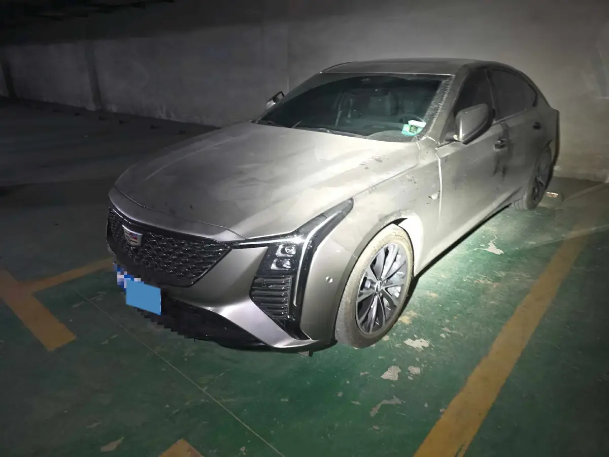 2025 Cadillac CT5 2.0T 237HP L4 10AT