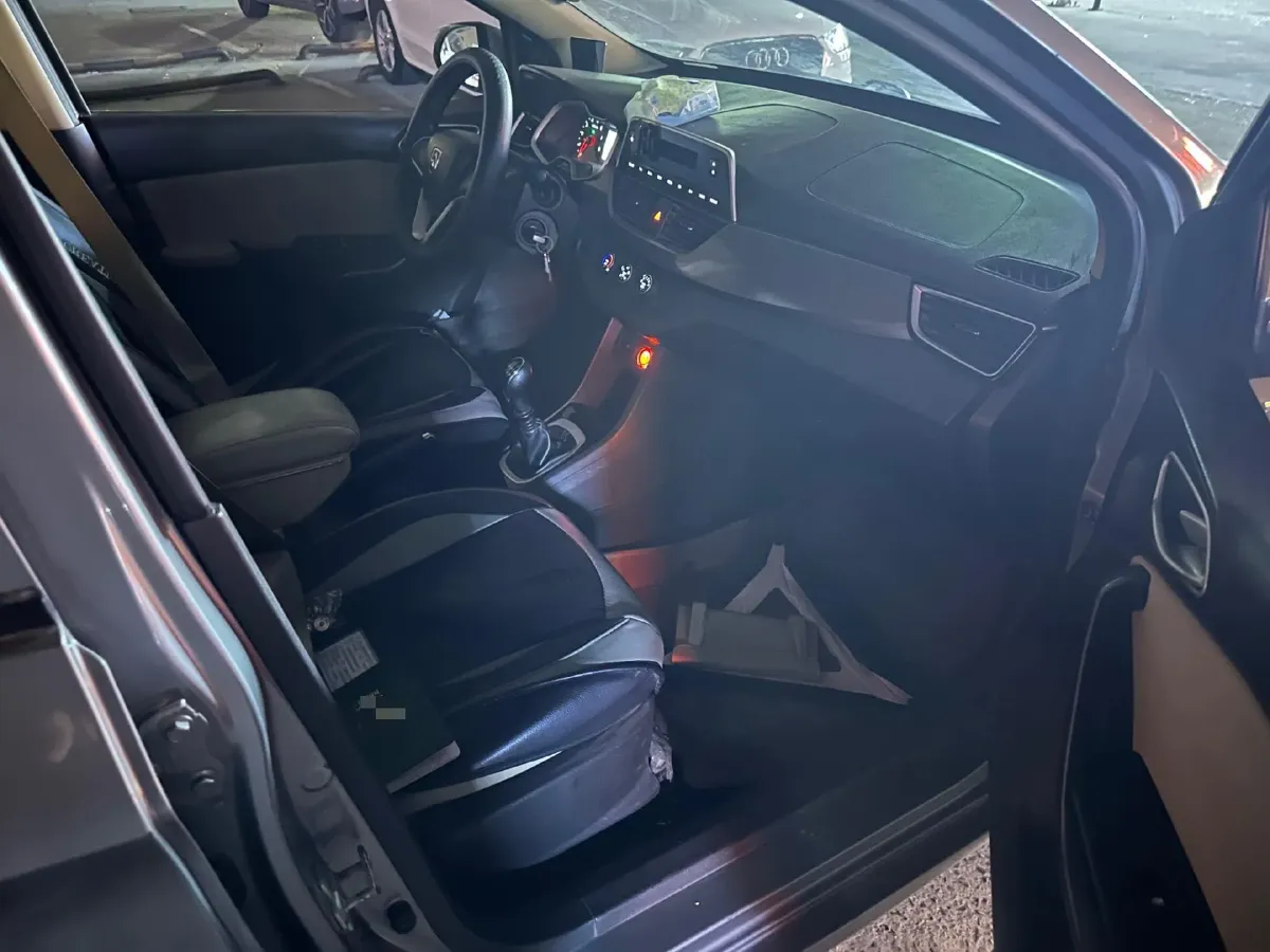 2019 JinBei XinYuan T32S 1.5L 102HP L4 5MT,autocango,china used car exporter,china ev exporter,chinese used car exporter,chinese used ev exporter