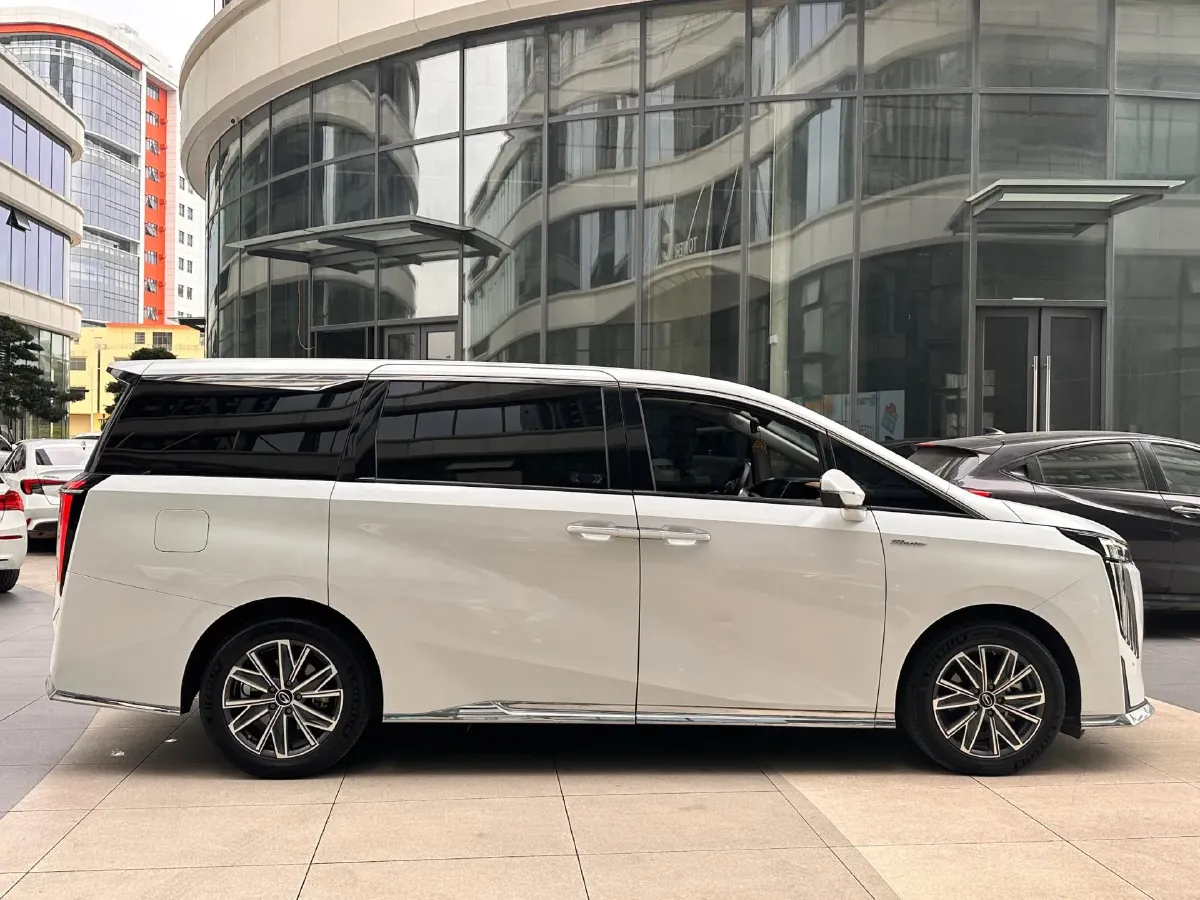 2023 GAC Trumpchi M8 2.0T 252HP L4 8AT,autocango,china used car exporter,china ev exporter,chinese used car exporter,chinese used ev exporter