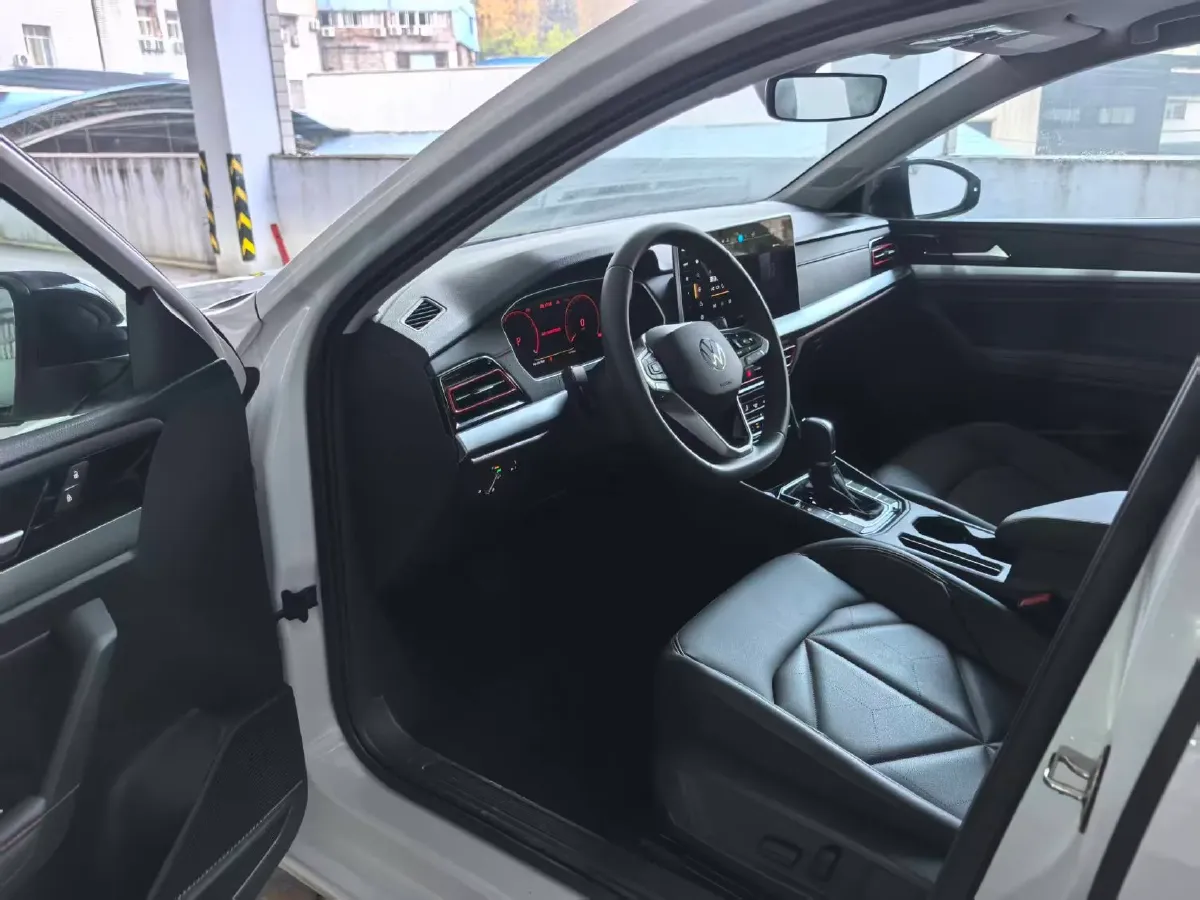 2024 Volkswagen Lavida 1.5T 160HP L4 7DCT,autocango,china used car exporter,china ev exporter,chinese used car exporter,chinese used ev exporter