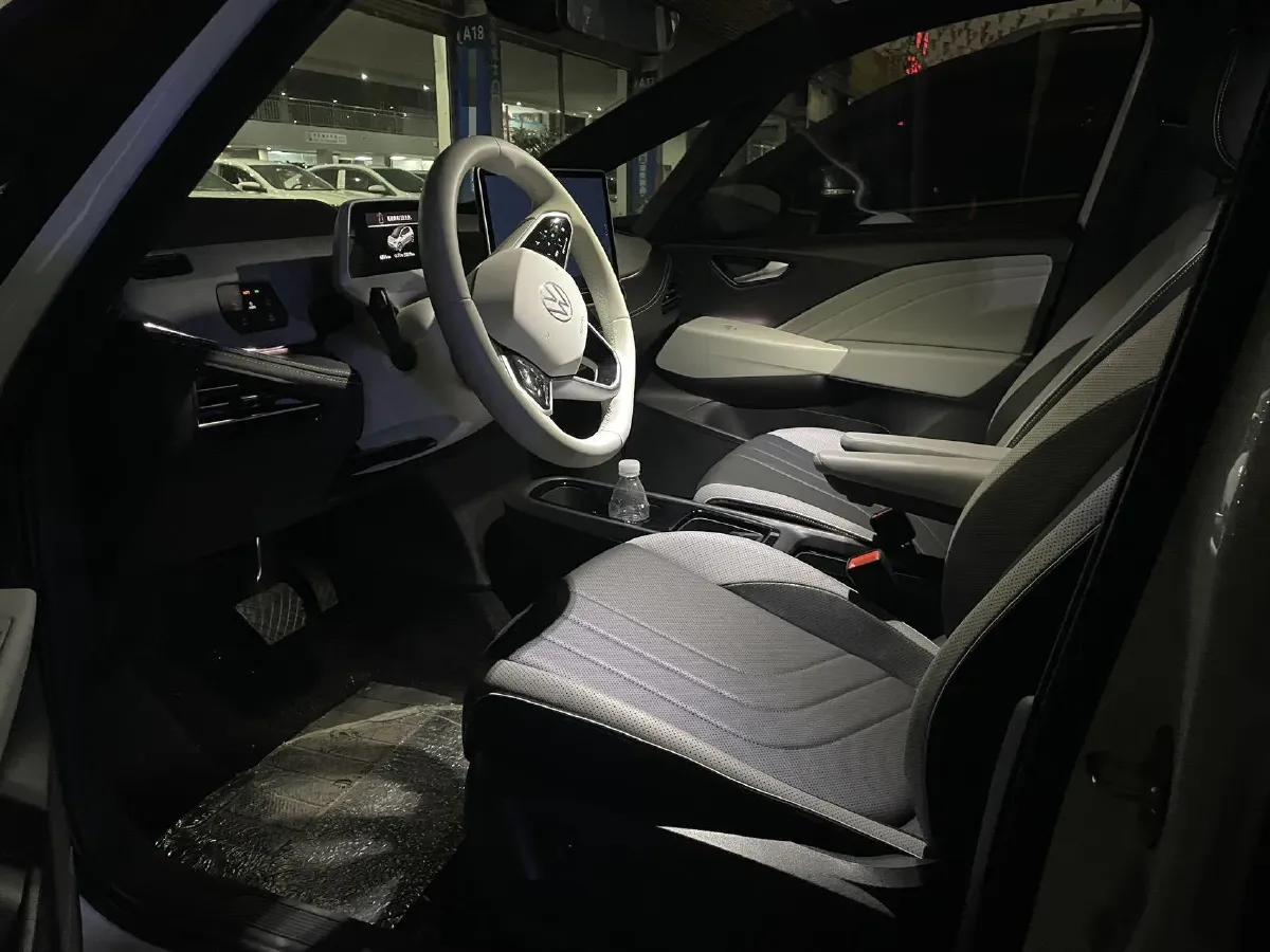 2025 Volkswagen ID.3 BEV 52.8KWH,autocango,china used car exporter,china ev exporter,chinese used car exporter,chinese used ev exporter