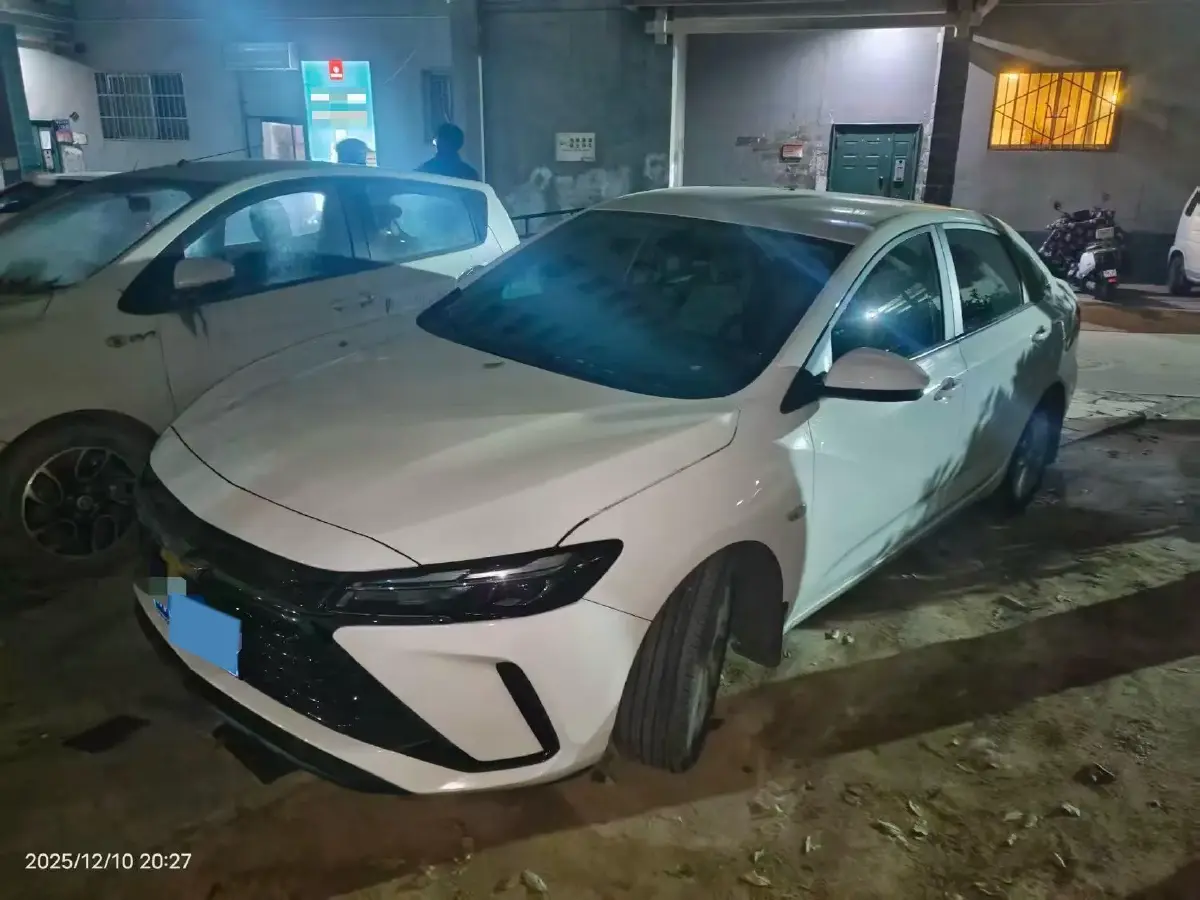 2023 Chevrolet Monza 1.5L 113HP L4 6DCT