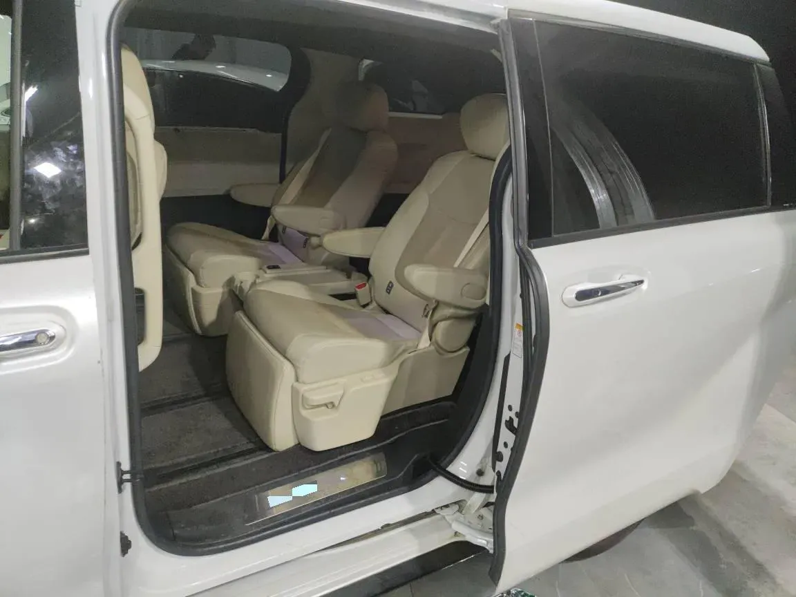 2021 Toyota Sienna 2.5L 192HP L4 E-CVT Hybrid,autocango,china used car exporter,china ev exporter,chinese used car exporter,chinese used ev exporter