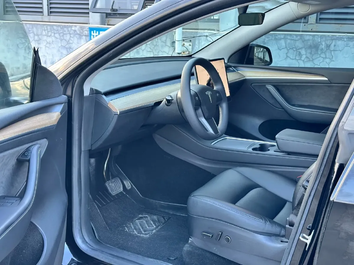 2022 Tesla Model Y BEV 60KWH,autocango,china used car exporter,china ev exporter,chinese used car exporter,chinese used ev exporter