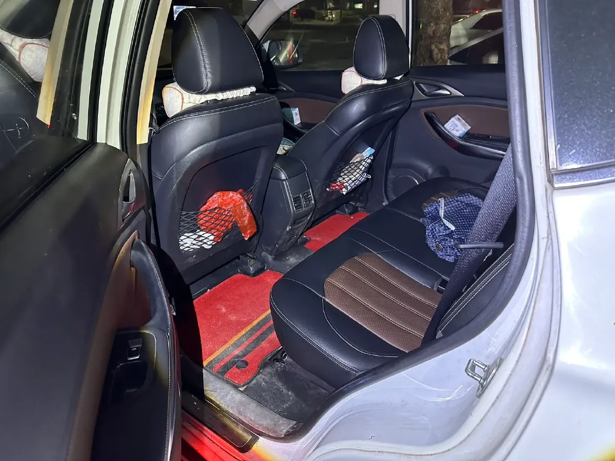 2017 BYD Song 1.5T 154HP L4 6MT,autocango,china used car exporter,china ev exporter,chinese used car exporter,chinese used ev exporter