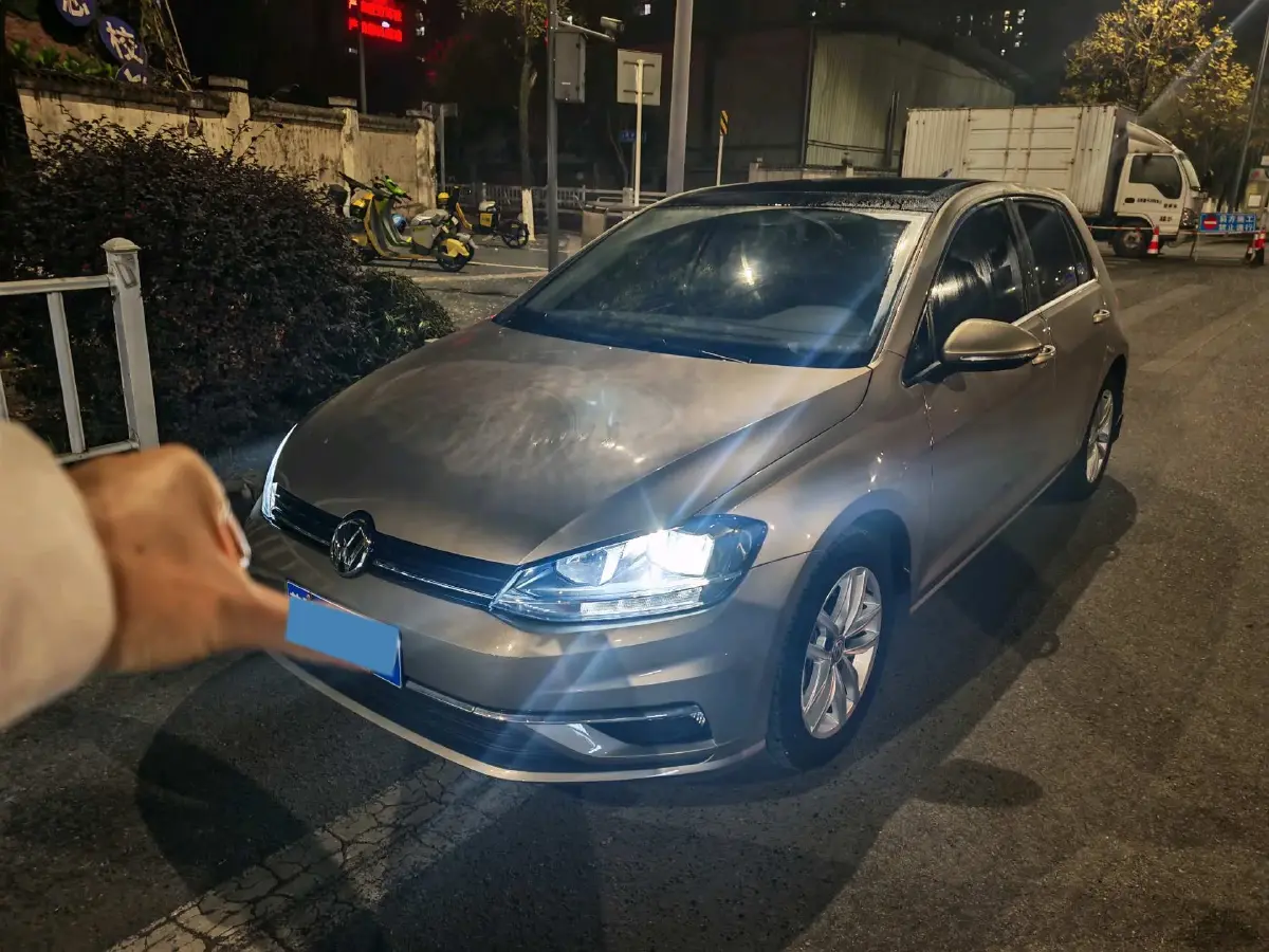 2018 Volkswagen Golf 1.6L 110HP L4 6AT