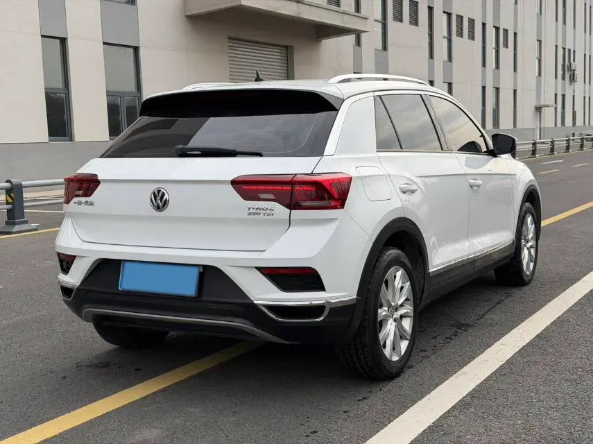 2018 Mitsubishi Eclipse Cross 1.5T 170HP L4 CVT,autocango,china used car exporter,china ev exporter,chinese used car exporter,chinese used ev exporter