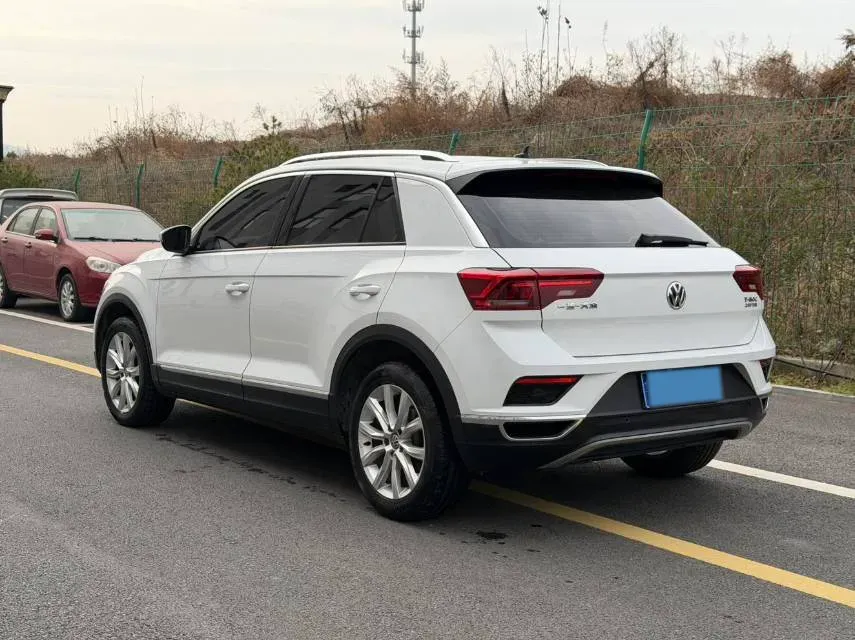 2018 Mitsubishi Eclipse Cross 1.5T 170HP L4 CVT,autocango,china used car exporter,china ev exporter,chinese used car exporter,chinese used ev exporter