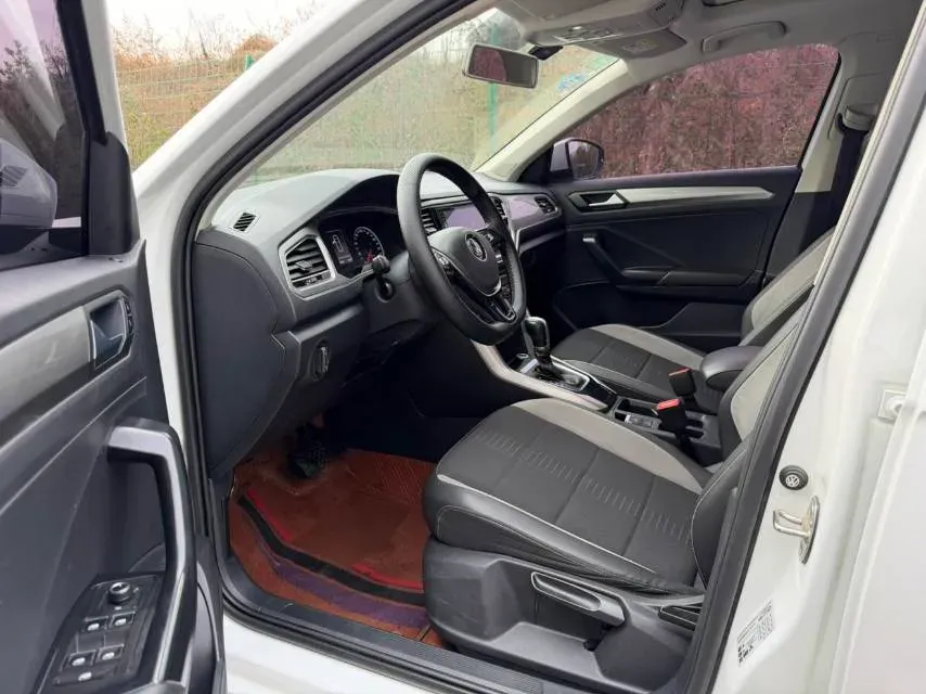 2018 Mitsubishi Eclipse Cross 1.5T 170HP L4 CVT,autocango,china used car exporter,china ev exporter,chinese used car exporter,chinese used ev exporter