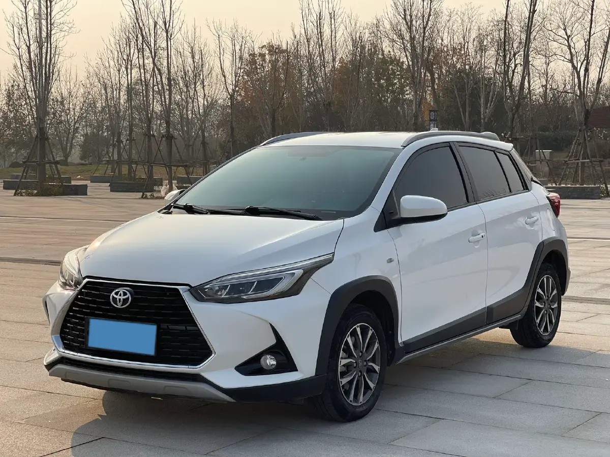 2022 Toyota Yaris L 1.5L 112HP L4 CVT